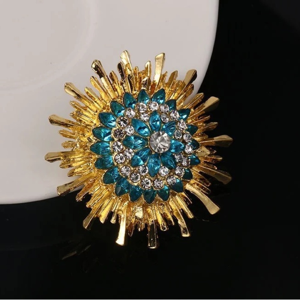 Vintage Sunflower Jewelry Brooch Pin Blue Crystal Rhinestone Gold Metal Brooches
